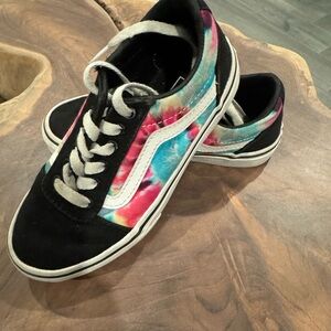 Vans Old Skool tie-dye sneaker Low-Top Sneakers with Colorful Flame Design